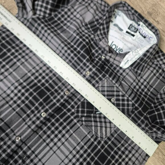 Volcom Mens Sz L Long Sleeve Plaid Shirt Classic Fit Black Gray Casual Button Up - Picture 11 of 12